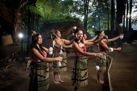 maori experience & hangi feast.